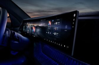 Automobile makers are getting bored with CarPlay, and this firm has an answer