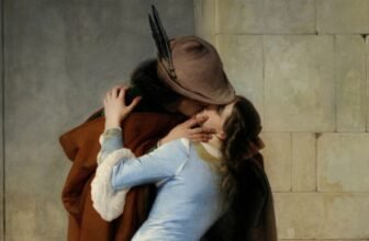 Apes Had been Kissing Hundreds of thousands of Years Earlier than People, Examine Suggests