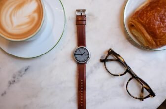 Pebble brings its round-faced smartwatch again from the useless